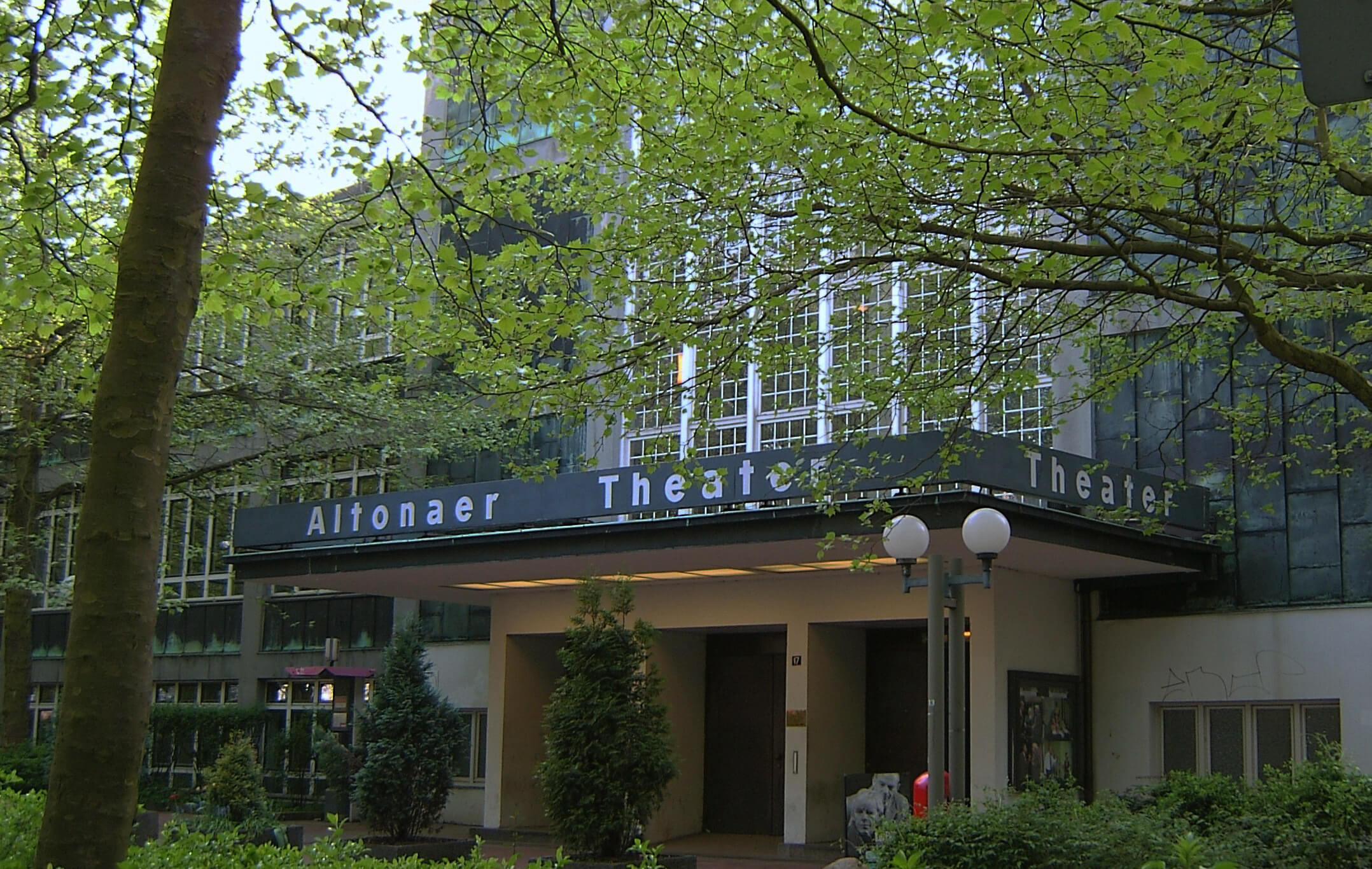 ASmallA 1 Hh-altonaerTheater